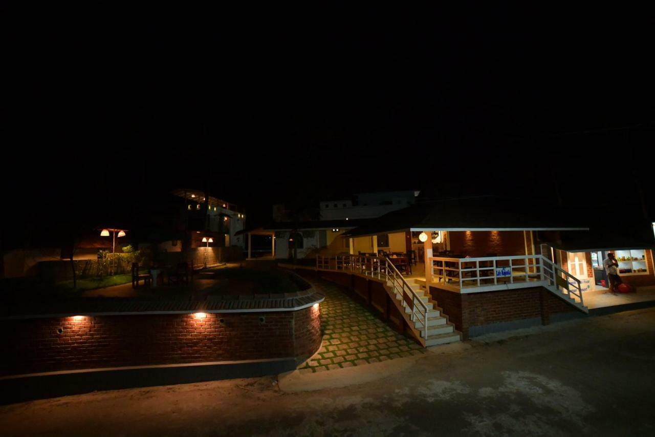 แมคโนเลีย เกสท์เฮาส์ Hotel วาร์คาลา ภายนอก รูปภาพ